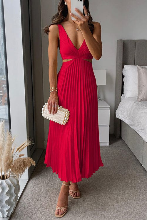 Timeless Elegance With Stylish Cut-Outs