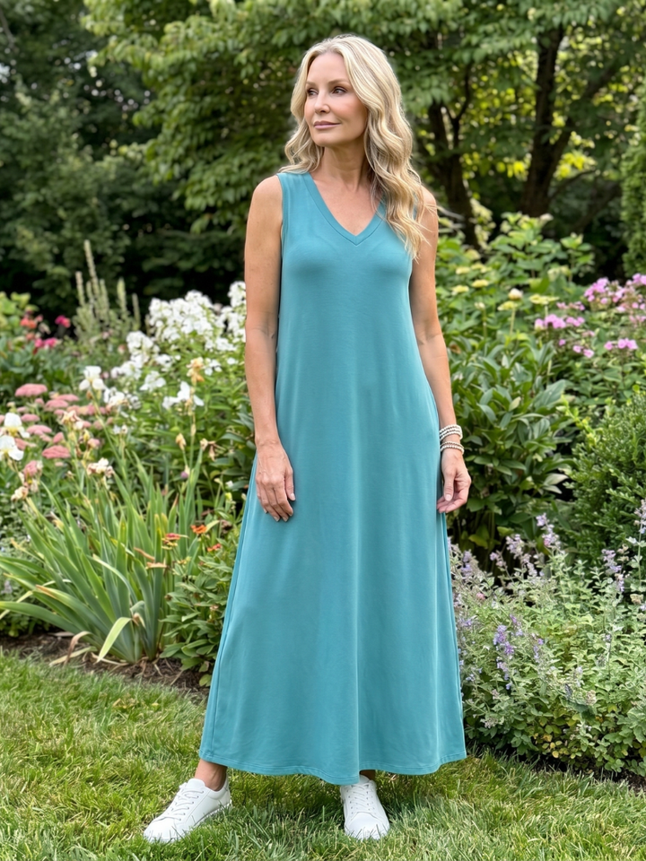 Valerie | Sleeveless Tropical Leaf Print Midi Dress