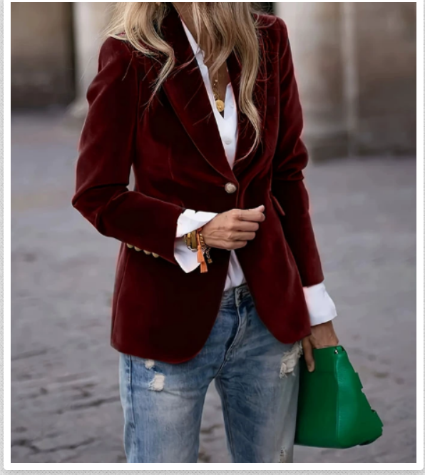 Savannah – Elegant Velvet Blazer