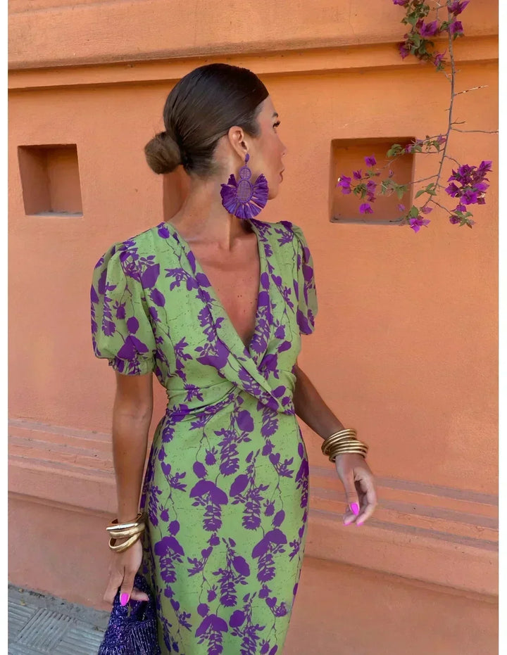 Lucinda - Boho V-Neck Floral Pleated Dress